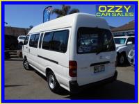 2002 TOYOTA HIACE BUS COMMUTER RZH125R