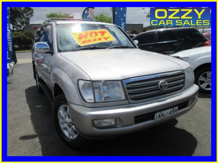 2002 TOYOTA LANDCRUISER 4D WAGON SAHARA (4X4) UZJ100R